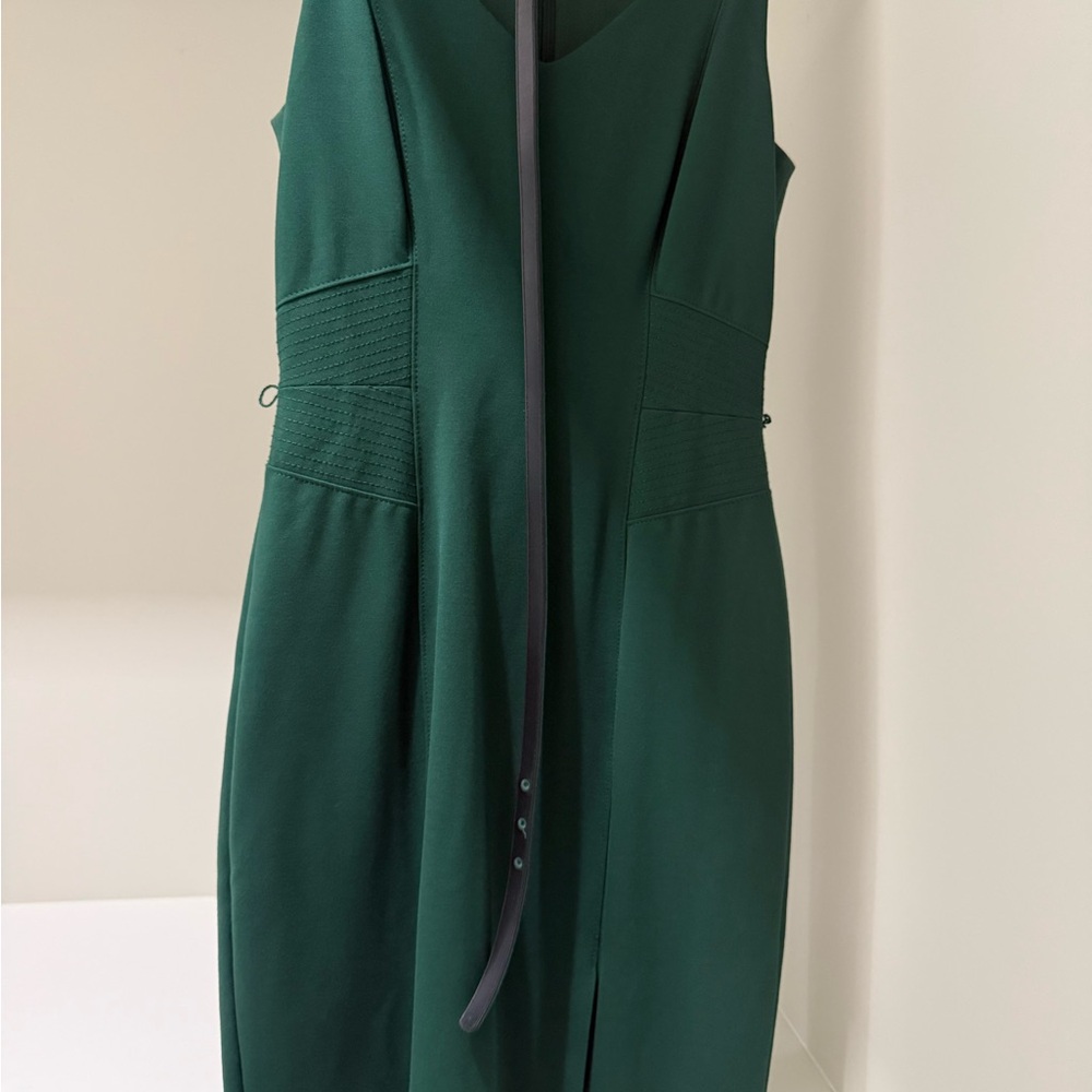 Elegant White House Green Sleeveless Dress